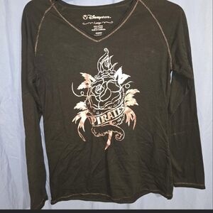 Disney Pirates Of The Carribean Dead Mans Chest Womens Shirt